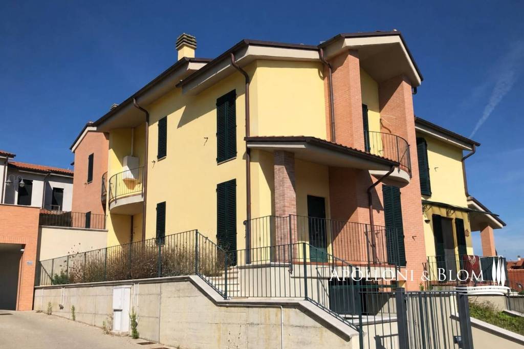 casa indipendente in vendita a Montepulciano in zona Gracciano