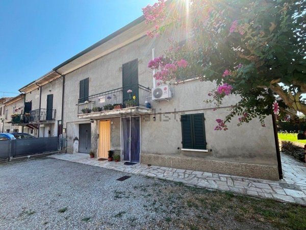 casa indipendente in vendita a Montepulciano in zona Montepulciano Stazione