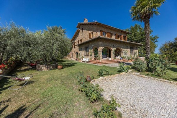 casa indipendente in vendita a Montepulciano