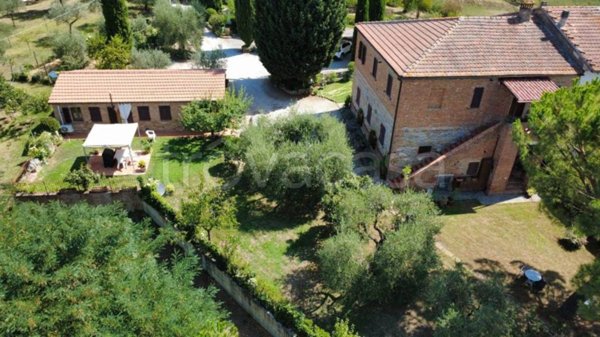 casa indipendente in vendita a Montepulciano in zona Acquaviva