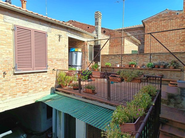 casa indipendente in vendita a Montepulciano in zona Acquaviva