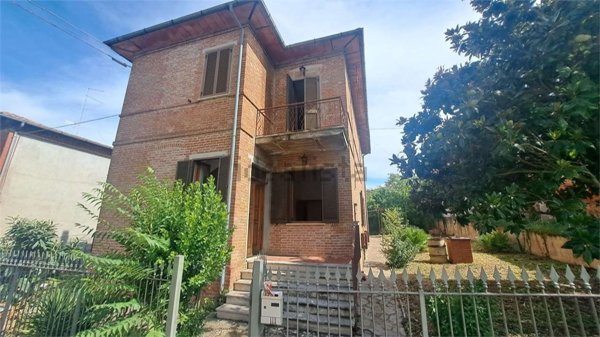 casa indipendente in vendita a Montepulciano in zona Acquaviva