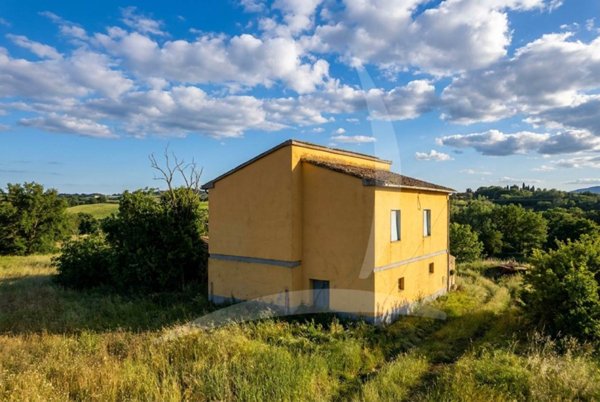 casa indipendente in vendita a Montepulciano