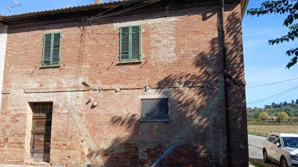 casa indipendente in vendita a Montepulciano in zona Acquaviva
