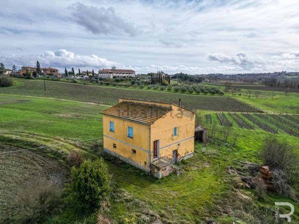casale in vendita a Montepulciano in zona Ascianello