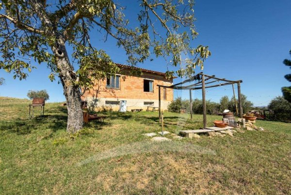 casa indipendente in vendita a Montepulciano