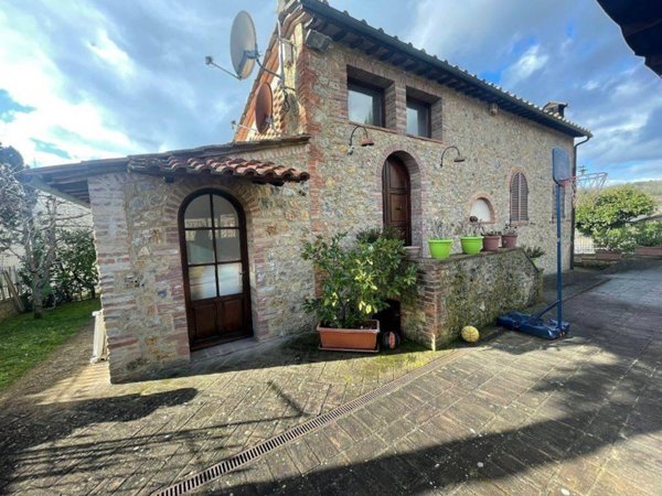 casa indipendente in vendita a Monteriggioni in zona Badesse