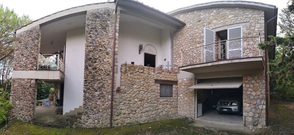 casa indipendente in vendita a Monteriggioni