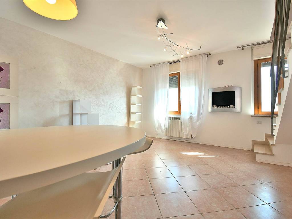 appartamento in vendita a Monteriggioni in zona Castellina Scalo
