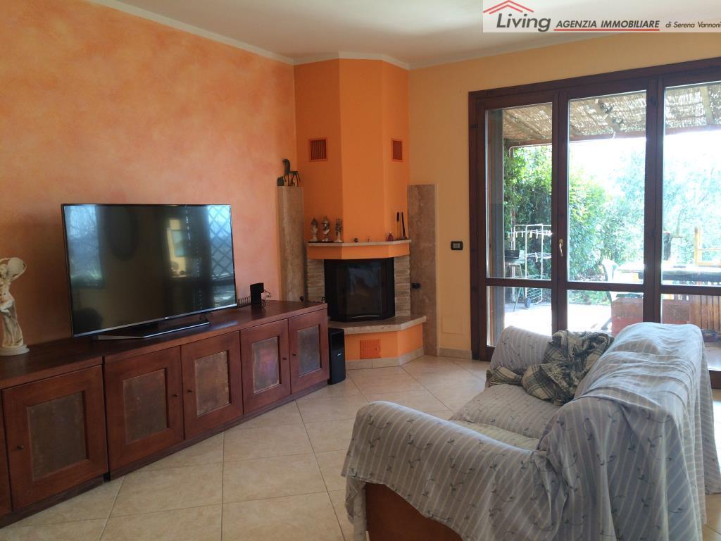 casa indipendente in vendita a Monteriggioni in zona Strove