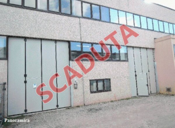 negozio in vendita a Monteriggioni in zona Badesse