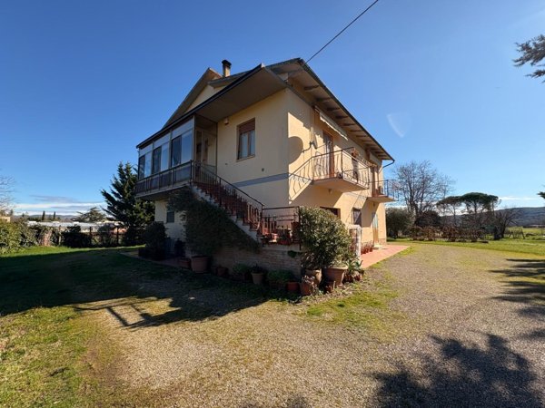 casa indipendente in vendita a Monteriggioni in zona Castellina Scalo