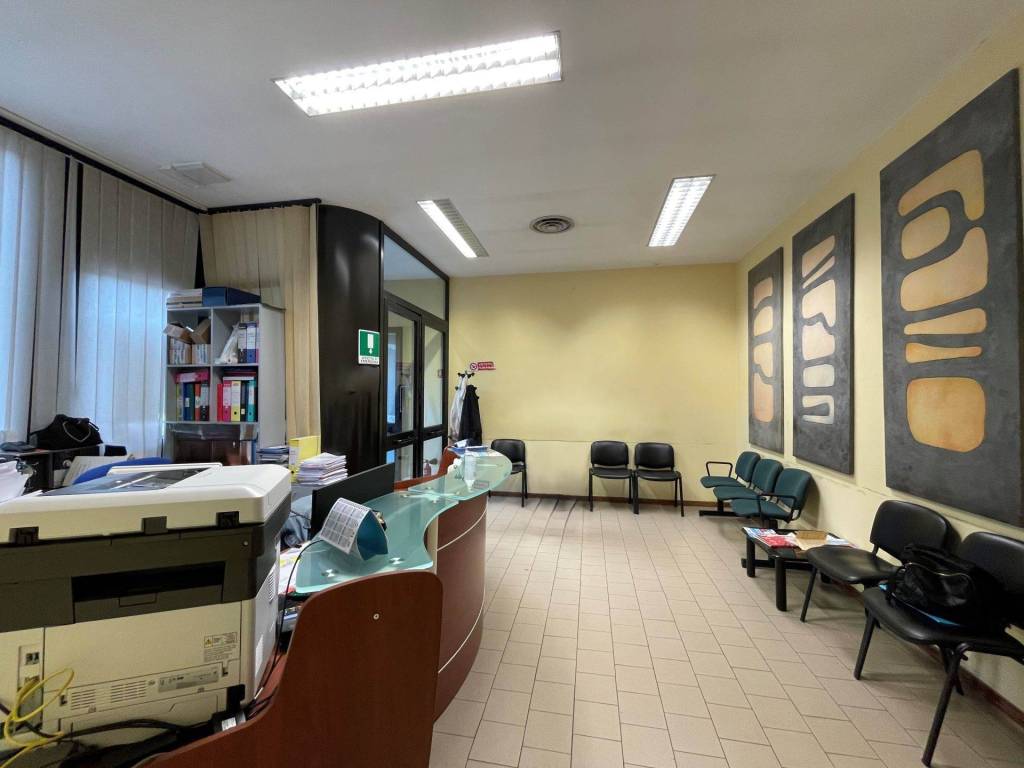 ufficio in vendita a Monteriggioni in zona Belverde