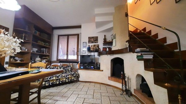 casa indipendente in vendita a Monteriggioni in zona Uopini