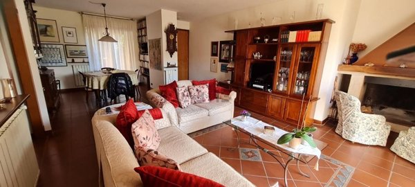 appartamento in vendita a Monteriggioni in zona Castellina Scalo