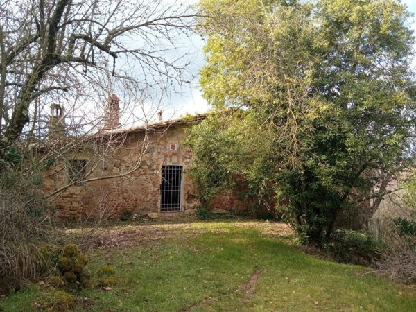 esavano in vendita a Monteriggioni