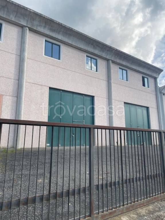 capannone in vendita a Monteriggioni in zona Badesse