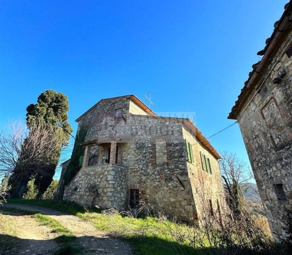 casa indipendente in vendita a Monteriggioni in zona Strove