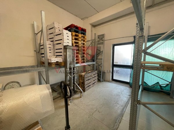 locale di sgombero in vendita a Monteriggioni