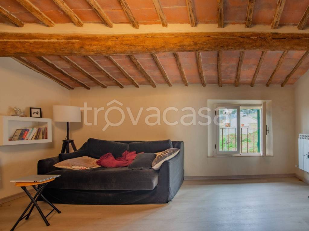 appartamento in vendita a Monteriggioni in zona Uopini