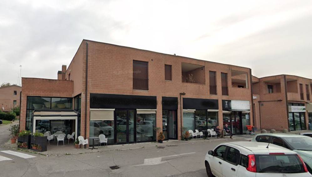 locale commerciale in vendita a Monteriggioni in zona Badesse