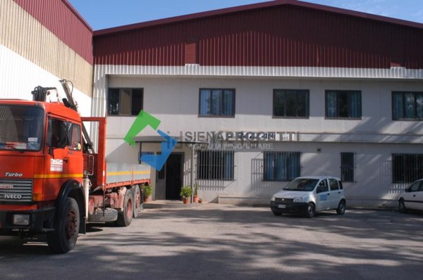 capannone in vendita a Monteriggioni