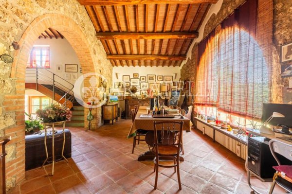 casa indipendente in vendita a Monteriggioni in zona Uopini