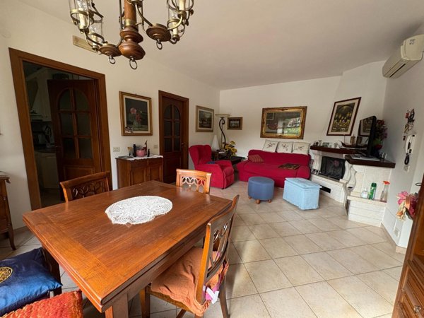appartamento in vendita a Monteriggioni in zona Castellina Scalo