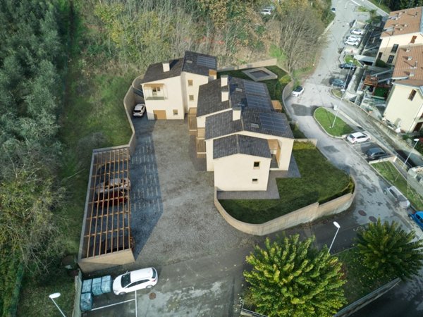 casa indipendente in vendita a Monteriggioni in zona Uopini