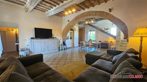 casale in vendita a Monteriggioni in zona Strove
