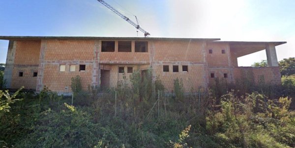 negozio in vendita a Monteroni d'Arbia in zona Lucignano