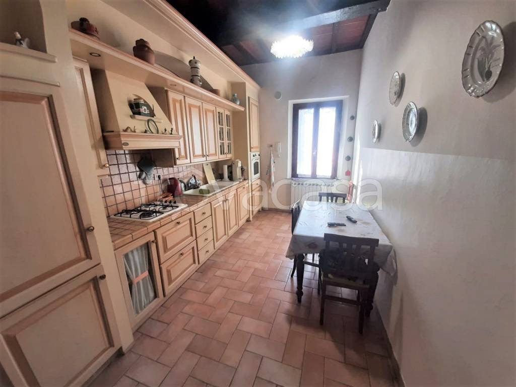 appartamento in vendita a Monteroni d'Arbia in zona Lucignano