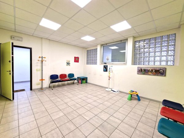ufficio in vendita a Monteroni d'Arbia