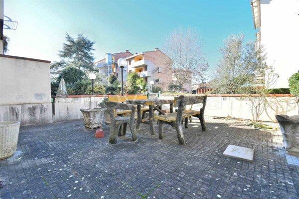 appartamento in vendita a Monteroni d'Arbia in zona Ponte a Tressa