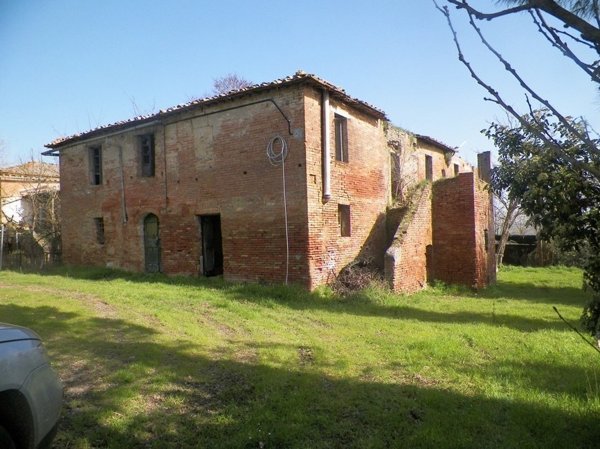 rudere in vendita a Monteroni d'Arbia