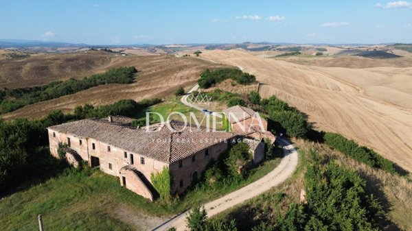 locale di sgombero in vendita a Monteroni d'Arbia