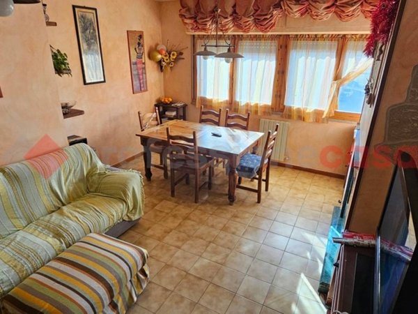 appartamento in vendita a Monteroni d'Arbia in zona Ponte a Tressa