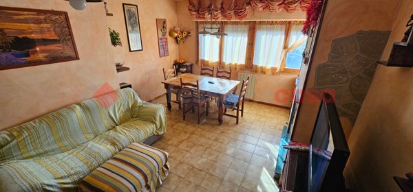 appartamento in vendita a Monteroni d'Arbia in zona Ponte a Tressa