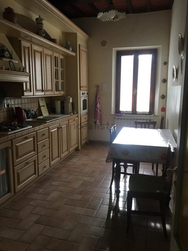 appartamento in vendita a Monteroni d'Arbia in zona Lucignano