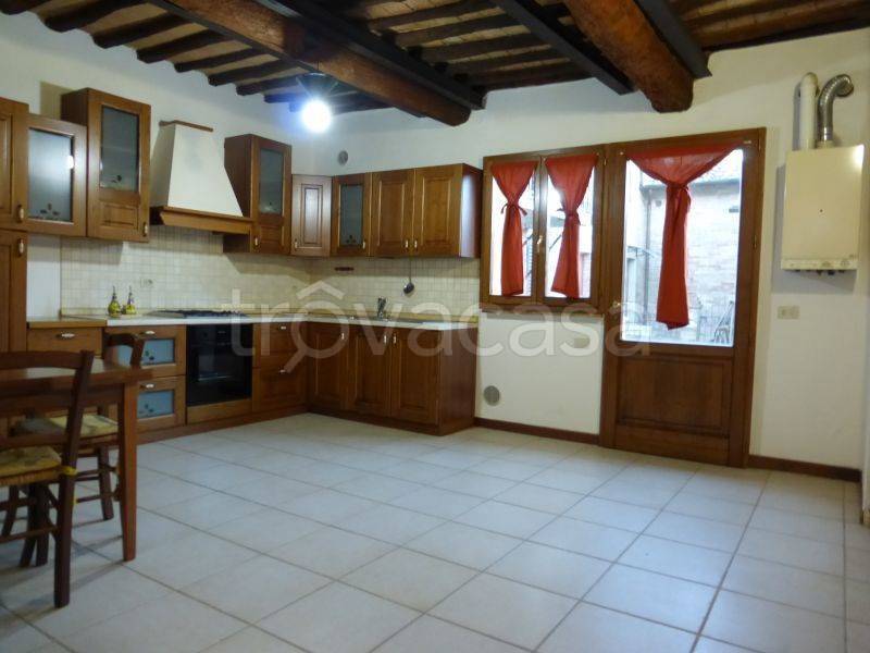 appartamento in vendita a Monteroni d'Arbia in zona Ponte a Tressa
