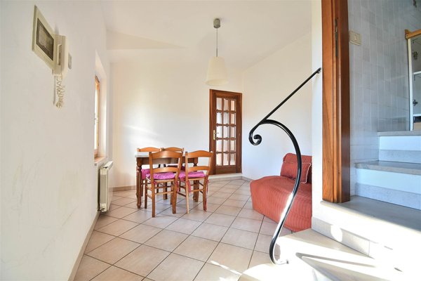 appartamento in vendita a Monteroni d'Arbia in zona Lucignano