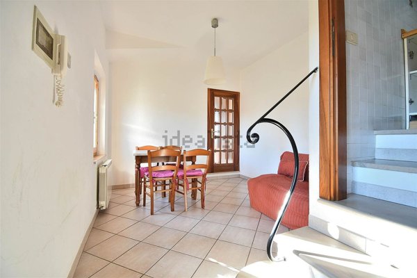 appartamento in vendita a Monteroni d'Arbia in zona Lucignano