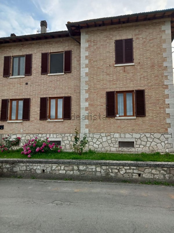 appartamento in vendita a Monteroni d'Arbia in zona Ponte d'Arbia