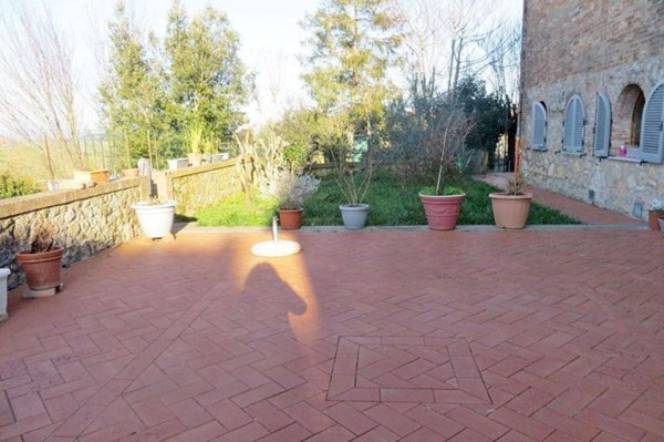 intera palazzina in vendita a Monteroni d'Arbia