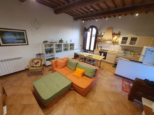 appartamento in vendita a Monteroni d'Arbia in zona Radi