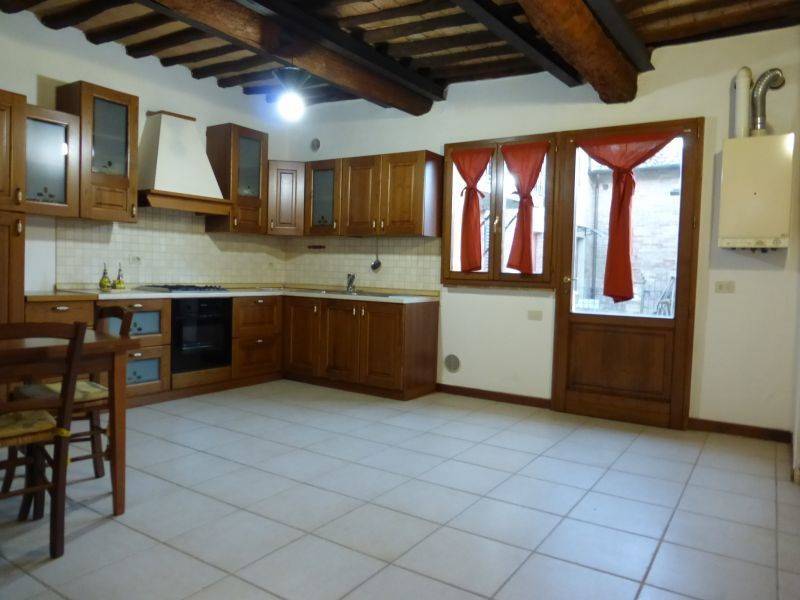 appartamento in vendita a Monteroni d'Arbia in zona Ponte a Tressa