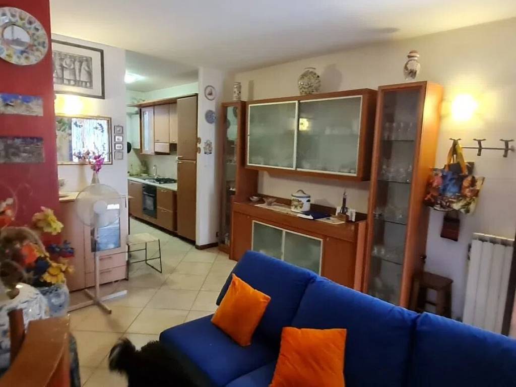 appartamento in vendita a Monteroni d'Arbia in zona Ponte a Tressa