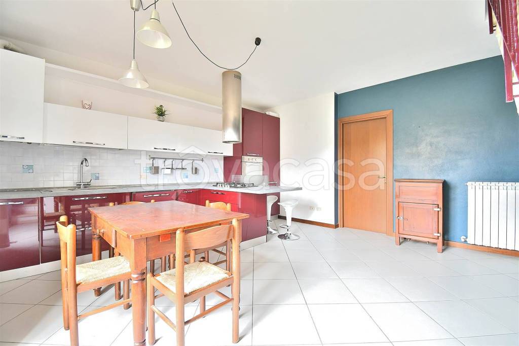 appartamento in vendita a Monteroni d'Arbia in zona Ponte a Tressa