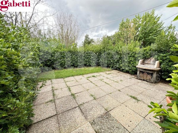 appartamento in vendita a Monteroni d'Arbia in zona Lucignano