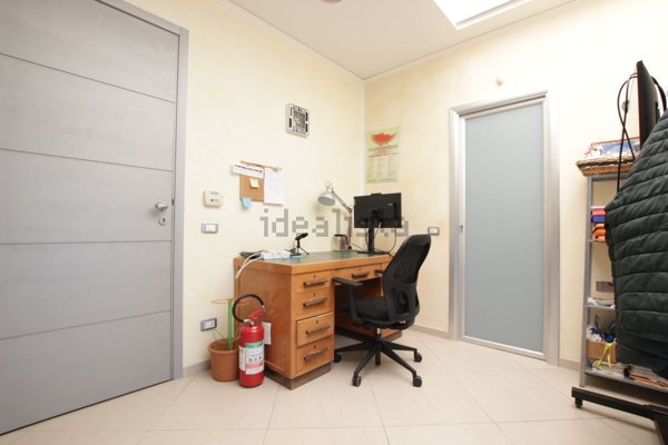 ufficio in vendita a Monteroni d'Arbia